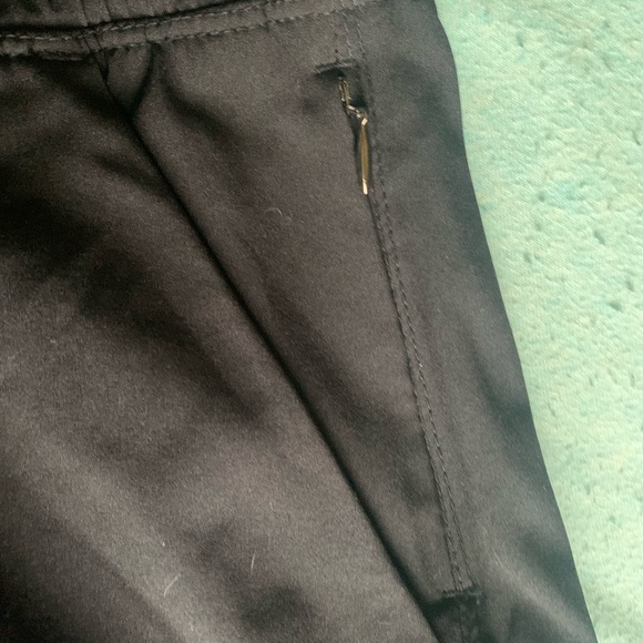 Old Navy Active Stretchtech Black Athletic Shorts with Pockets Size Large - Picture 4 of 9